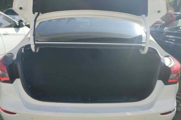 长安 逸动 2018款 1.6L GDI 手动时尚型机舱底盘23