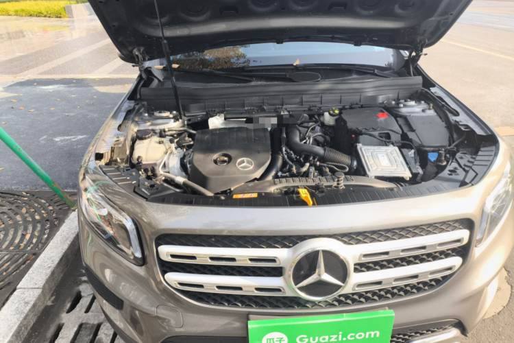 奔驰GLB 2022款 改款二 GLB 200 时尚型局部细节9006