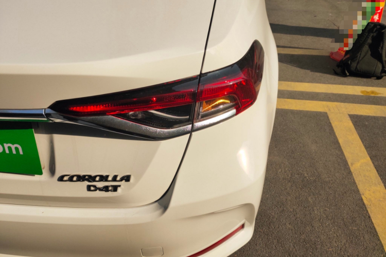 丰田 卡罗拉 2024款 1.2T 精英版车身外观9