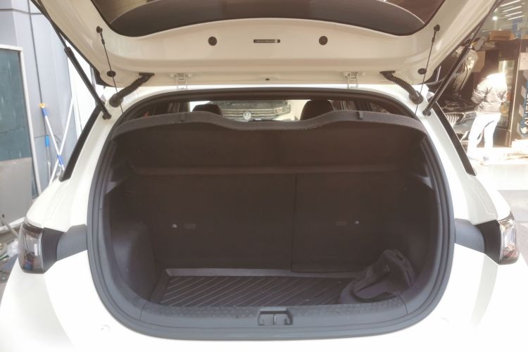 比亚迪 海豚 2023款 420km 时尚版机舱底盘23