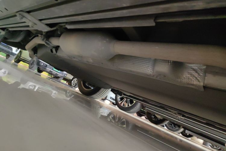 理想汽车 理想ONE 2021款 增程6座版局部细节9001