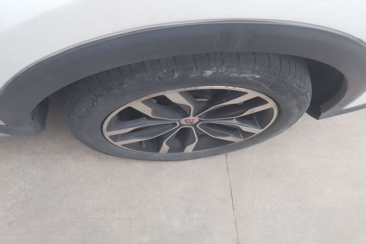 荣威RX5 2016款 20T 两驱自动互联网智享版车身外观6002