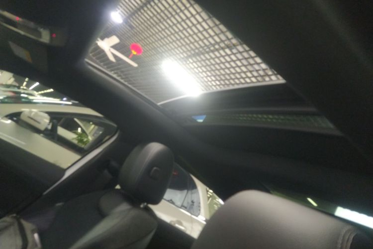 奔驰A级 2022款 改款三 A 200 L 运动轿车时尚型中控内饰22