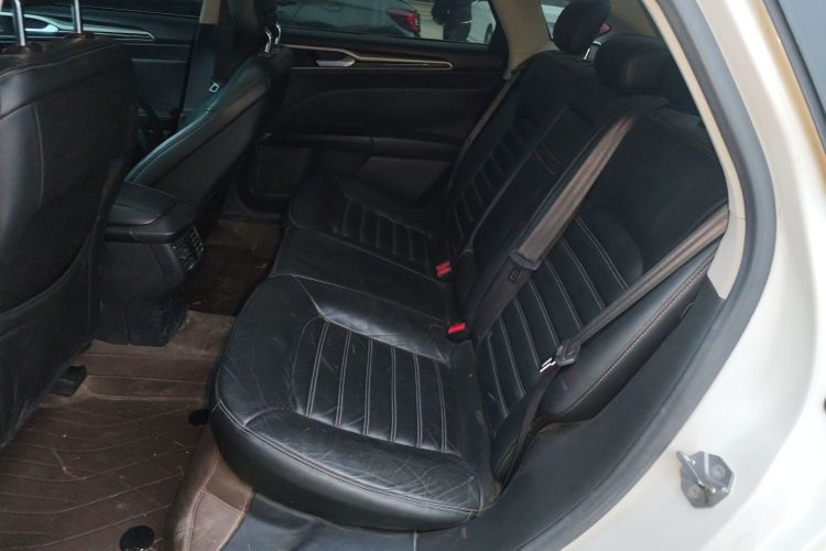 福特 蒙迪欧 2013款 2.0L GTDi200时尚型中控内饰21