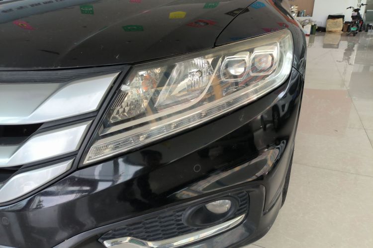 本田 歌诗图 2014款 2.4L 豪华导航版局部细节36