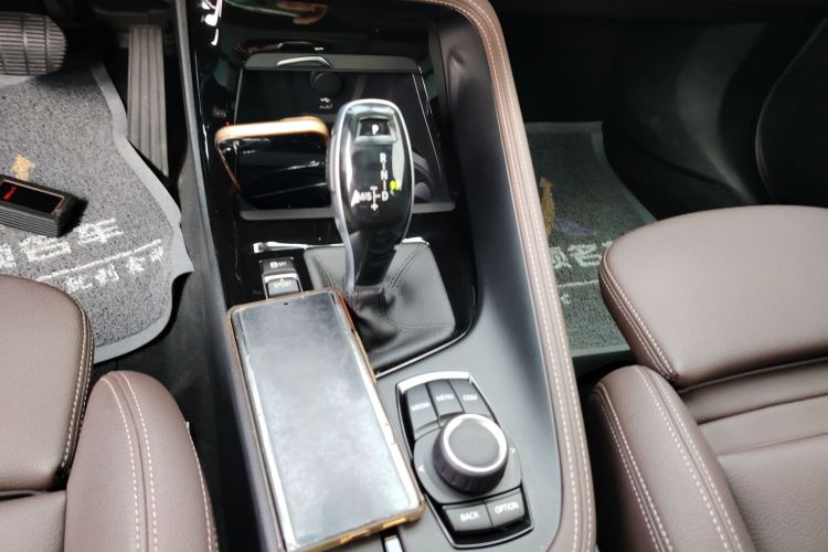 宝马X2 2020款 sDrive25i 领先型M越野套装中控内饰18