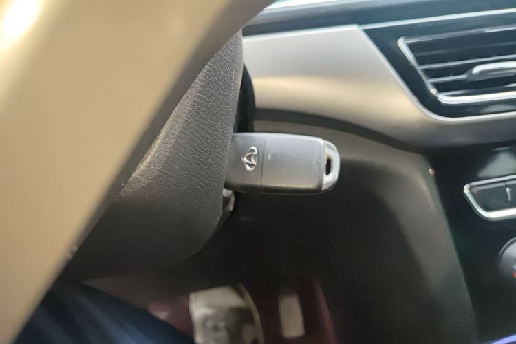 长安凯程 长安欧尚A600 2017款 1.5L 手动豪华型中控内饰11