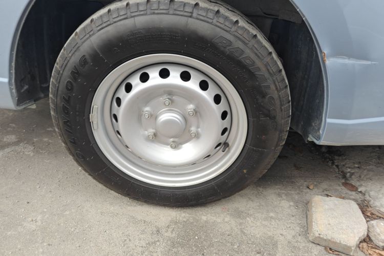 五菱汽车 五菱扬光 2025款 310KM 客车版宁德时代定制版车身外观6008