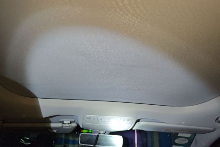 奔驰E级 2019款 E 300 L 运动豪华型中控内饰22