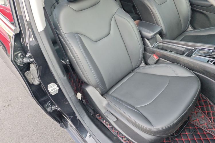 Jeep 指南者 2021款 220T 自动精英版局部细节41