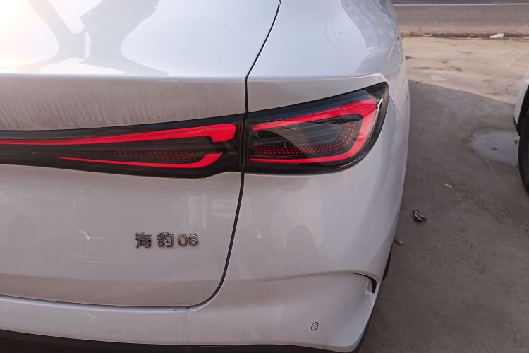 比亚迪 海豹06新能源 2024款 DM-i 120KM尊享型车身外观9