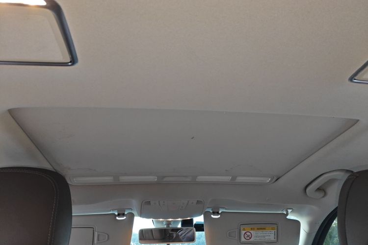 奔驰E级 2019款 E 260 L中控内饰22