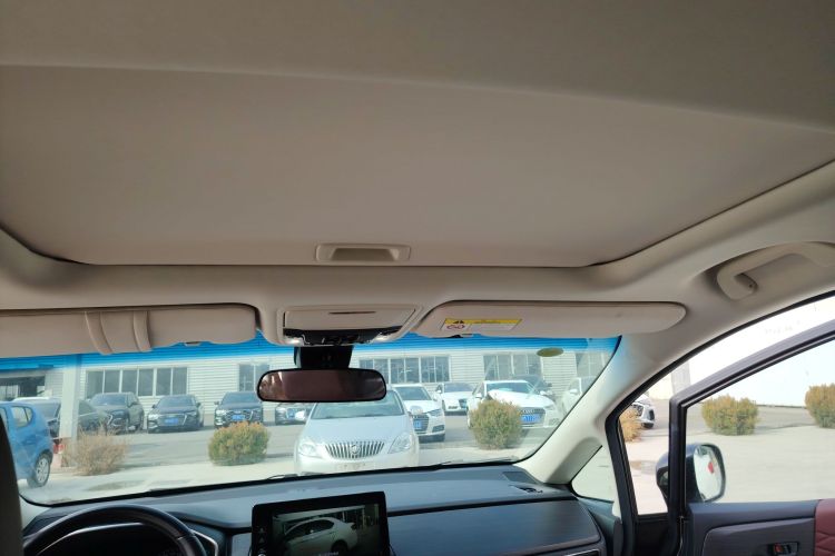 本田 艾力绅 2022款 2.0L e:HEV 至尊版局部细节22