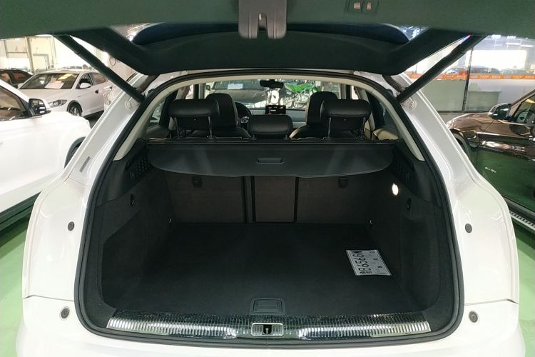 奥迪Q3 2017款 40 TFSI quattro 全时四驱运动型机舱底盘23