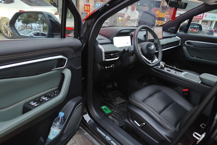 吉利汽车 豪越L 2023款 2.0T DCT尊贵型中控内饰20