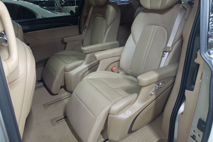 别克GL8 2021款 ES陆尊 653T 旗舰型中控内饰21