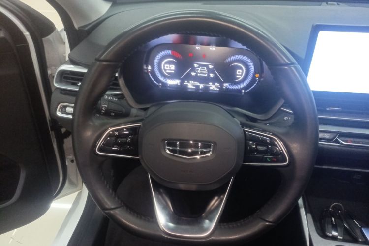 吉利汽车 帝豪 2023款 第4代冠军版 1.5L CVT尊贵型中控内饰13