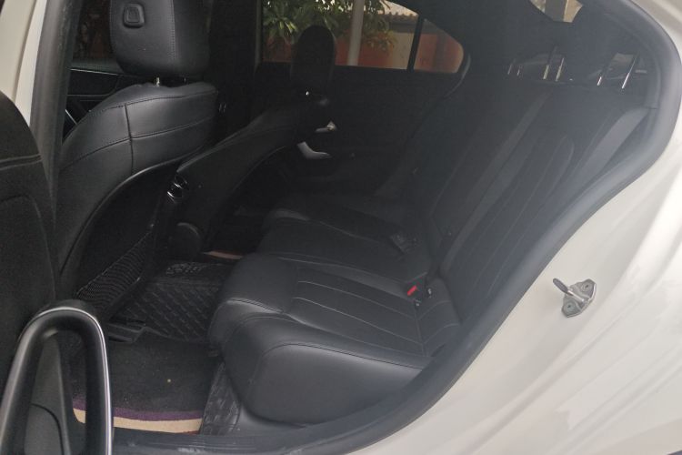 奔驰A级 2021款 A 200 L 运动轿车动感型中控内饰21