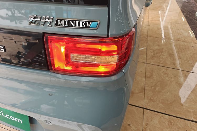 五菱汽车 宏光MINIEV 2020款 悦享款 磷酸铁锂车身外观9