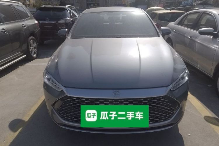 比亚迪 秦PLUS 2024款 荣耀版 DM-i 55KM领先型车身外观2