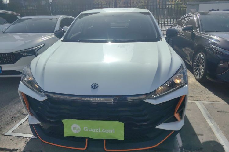 东风风神 奕炫 2024款 1.5L 自动劲速版车身外观2