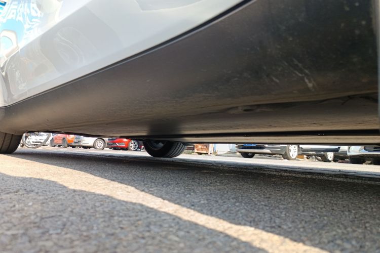 特斯拉 Model Y 2021款 改款二 长续航全轮驱动版局部细节9001