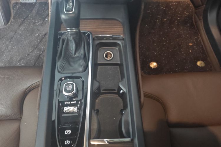 沃尔沃XC60 2021款 T5 四驱智远豪华版中控内饰18