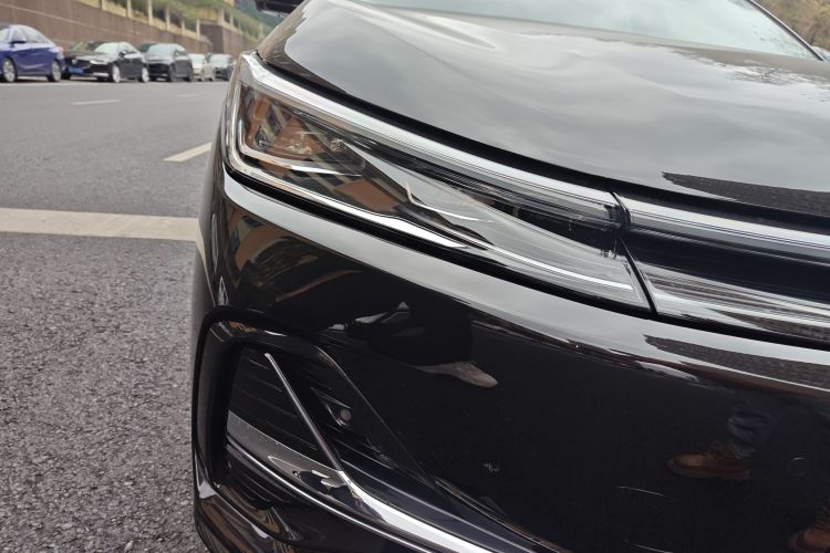 吉利银河 银河A7 2025款 EM-i 150km 星舰版车身外观8