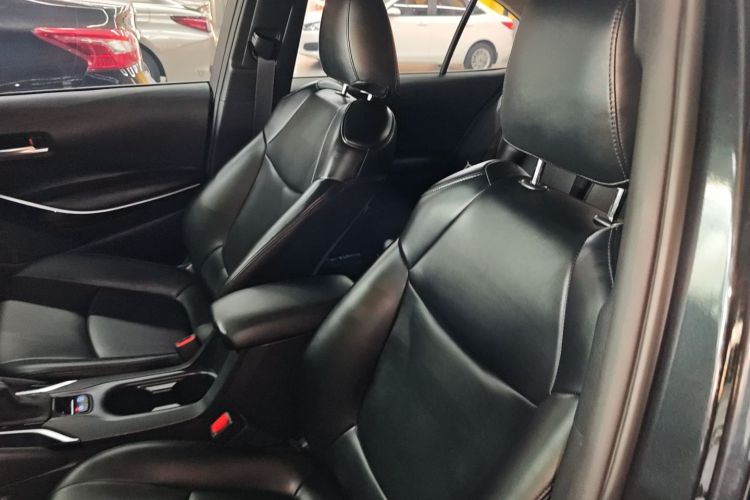 丰田 卡罗拉 2021款 双擎 1.8L E-CVT精英版局部细节19