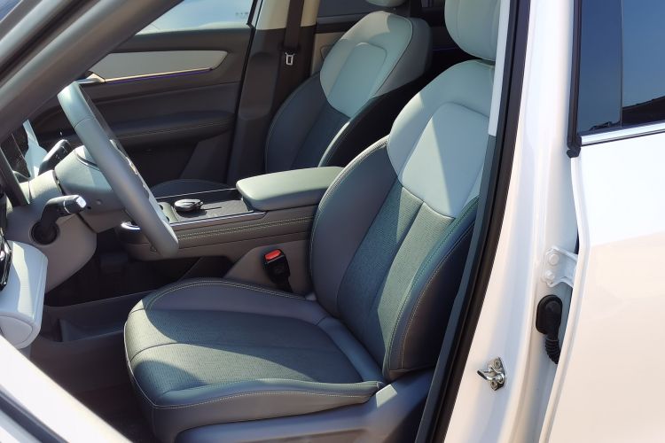 奔腾 悦意03 2025款 445km 欢悦版局部细节19