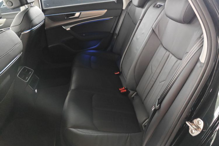 奥迪A6L 2021款 40 TFSI 豪华致雅型中控内饰21