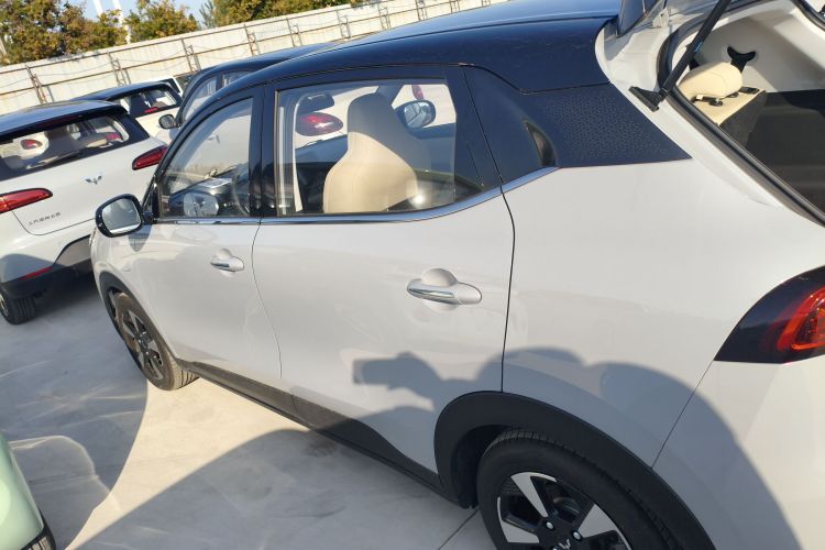 五菱汽车 五菱缤果PLUS 2024款 401km 五座版车身外观6003