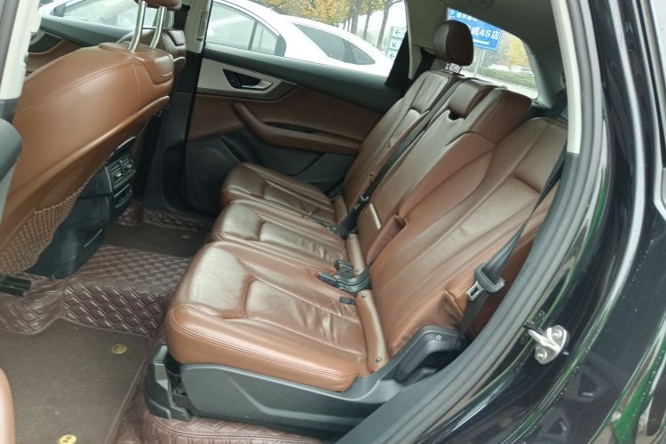 奥迪Q7 2016款 45 TFSI 技术型中控内饰7004