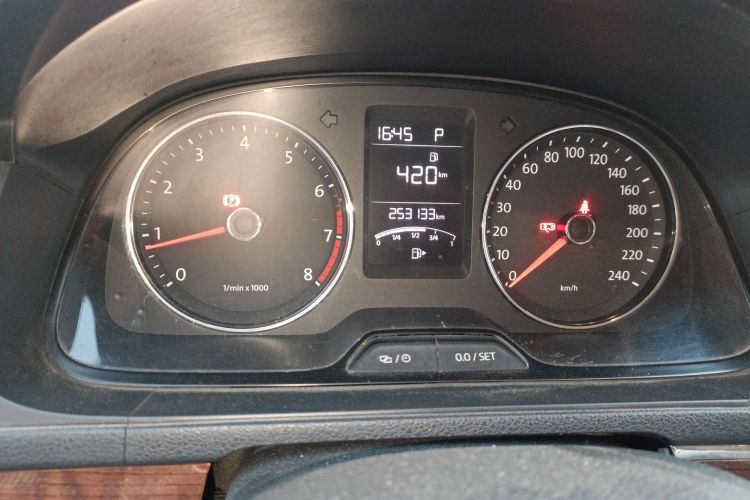 大众 朗逸 2013款 改款 1.4TSI DSG舒适版中控内饰15