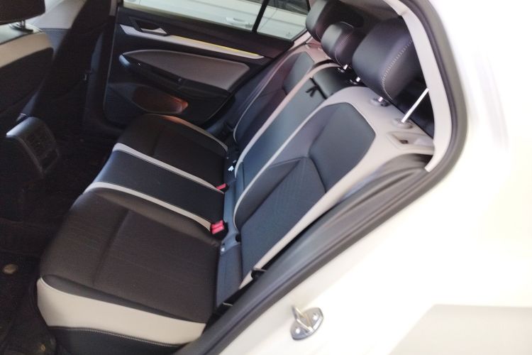 大众 高尔夫 2023款 改款 280TSI DSG Pro中控内饰21