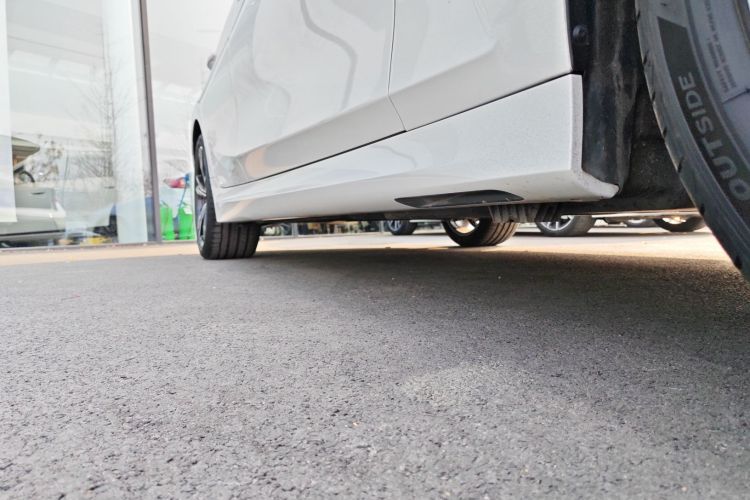 宝马3系 2024款 325i M运动套装局部细节9001