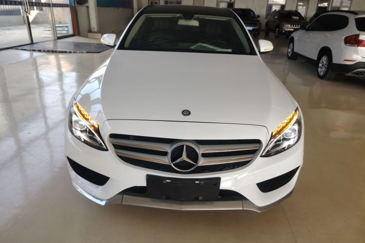 奔驰C级 2015款 C 200 L 运动型车身外观2