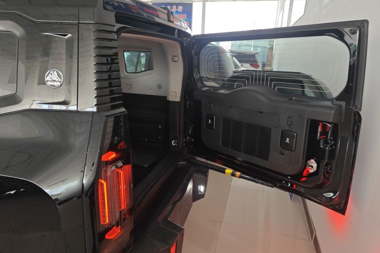 捷途山海 捷途旅行者C-DM 2024款 C-DM 129KM 林野版机舱底盘23