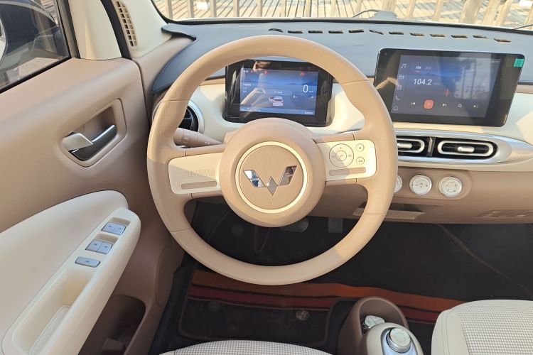 五菱汽车 宏光MINIEV 2025款 四门版 臻享+款中控内饰13