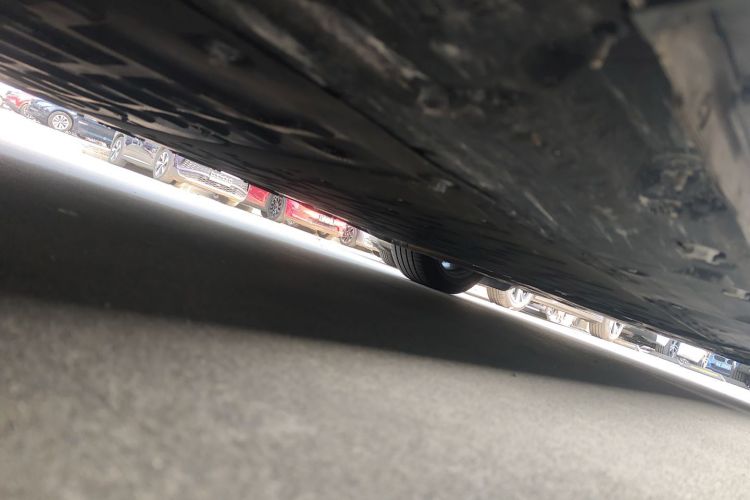 鸿蒙智行 智界R7 2025款 增程 251km Max局部细节9002