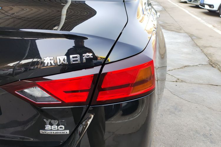 日产 天籁 2021款 2.0T XL Upper AD1 智享领航版车身外观9