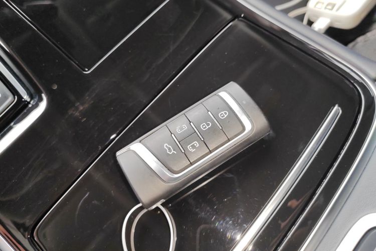 广汽传祺 传祺M8 2023款 领秀系列 390T 尊贵版中控内饰11