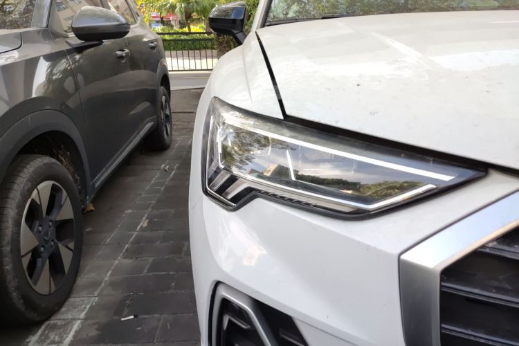 奥迪Q3 2022款 35 TFSI 进取动感型车身外观8