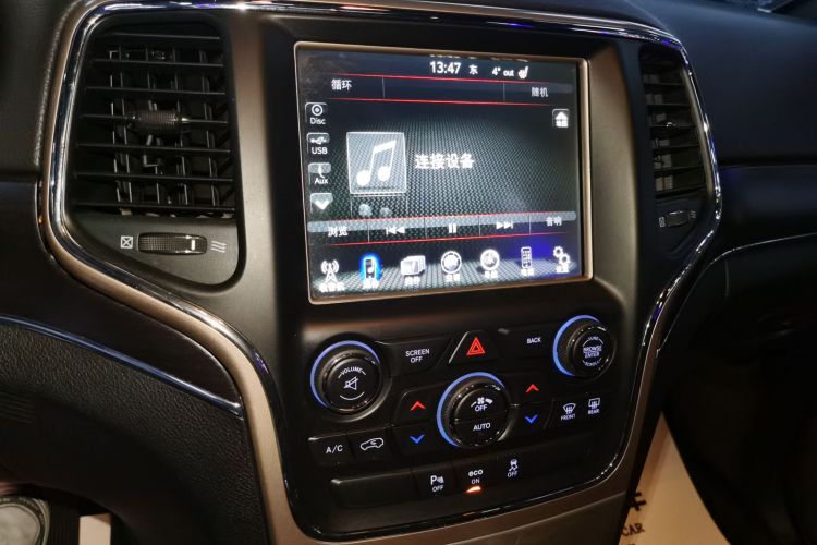 Jeep 大切诺基(进口) 2014款 3.0L 舒享导航版中控内饰16