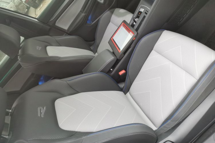 大众 高尔夫 2025款 300TSI R-Line局部细节41