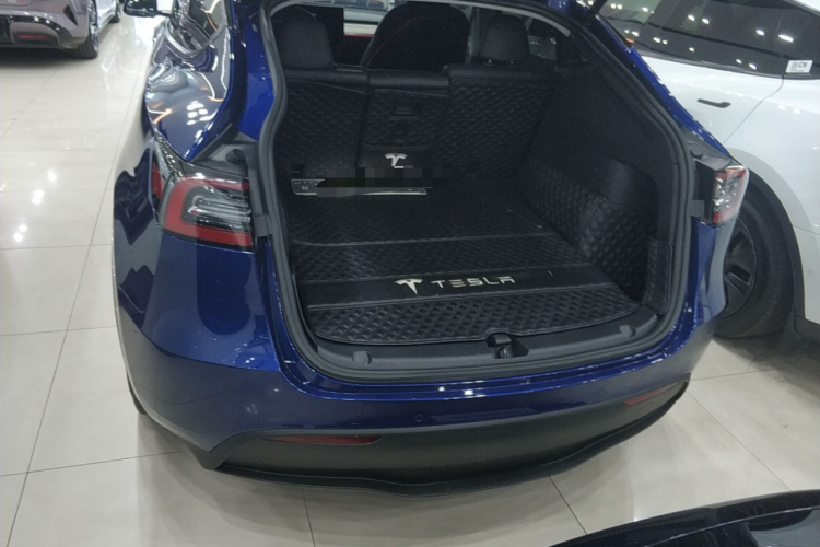特斯拉 Model Y 2022款 改款 后轮驱动版机舱底盘23