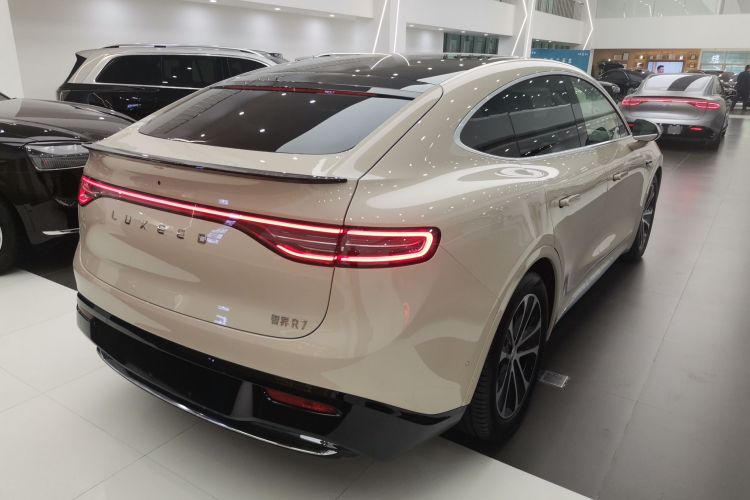 鸿蒙智行 智界R7 2024款 纯电 802km Max车身外观7