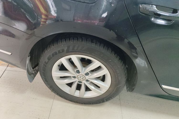 大众 帕萨特 2016款 330TSI DSG尊荣版车身外观6003