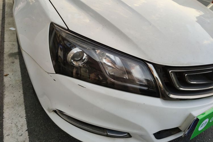 吉利汽车 帝豪 2017款 三厢百万款 1.5L CVT豪华型车身外观8