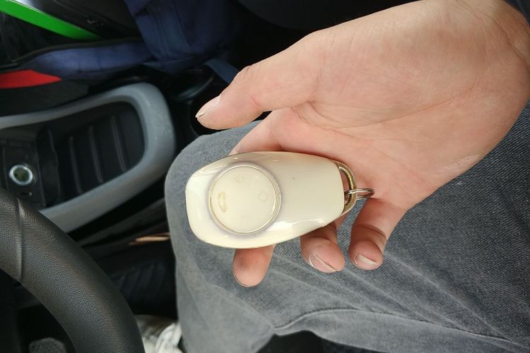 零跑汽车 零跑T03 2021款 400轻享版 磷酸铁锂中控内饰11